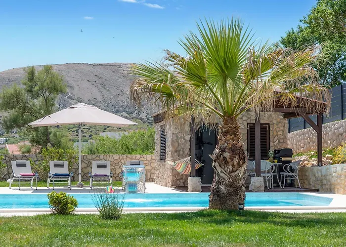펜션 Beautiful Home In Pag *