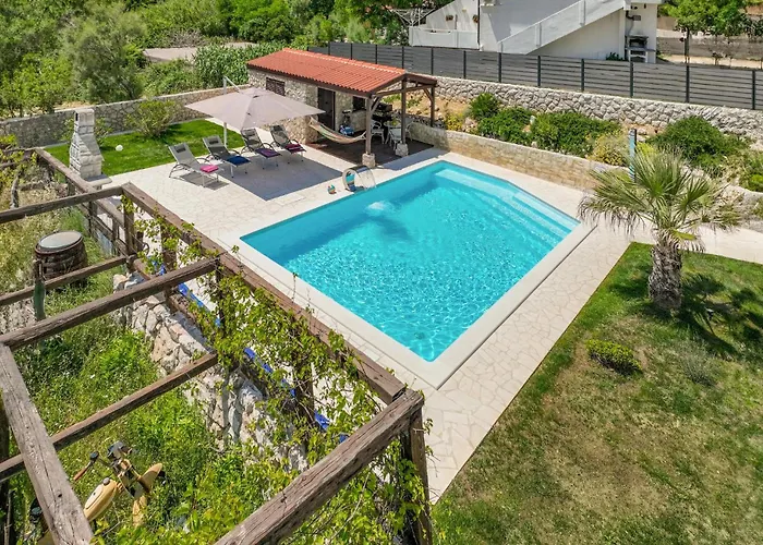 펜션 Beautiful Home In Pag *