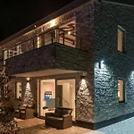 Beautiful Home In Pag Pag Town