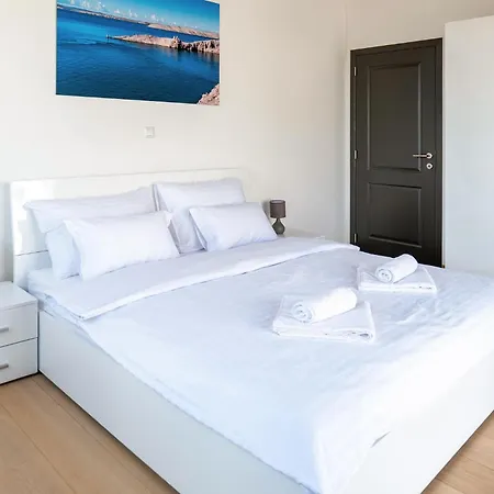 Beautiful Home In Pag