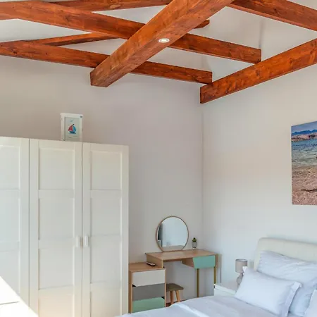 Beautiful Home In Pag Ferienhaus
