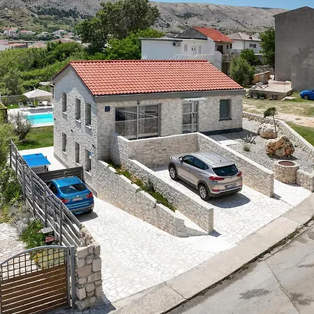 Ferienhaus Beautiful Home In Pag