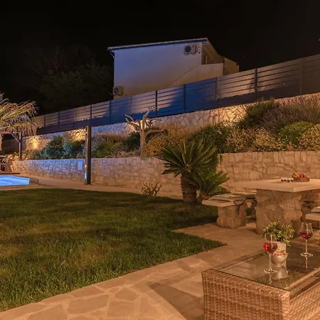 Beautiful Home In Pag Ferienhaus *