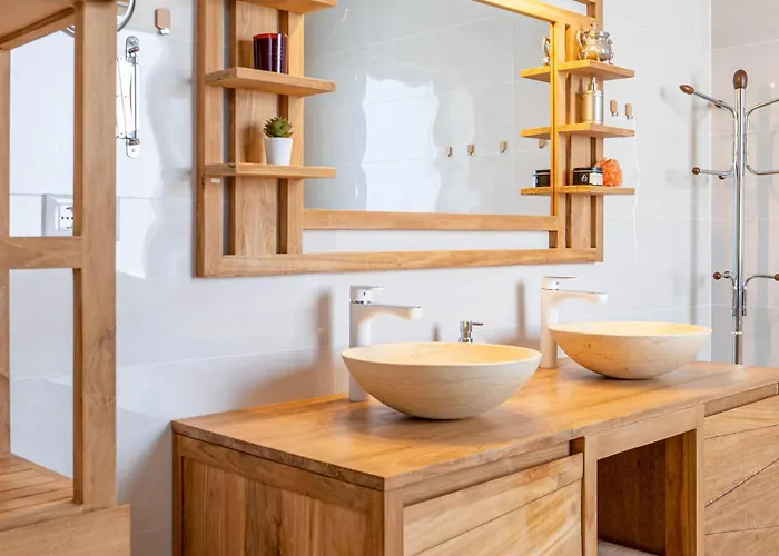 Vikendica Beautiful Home In Pag