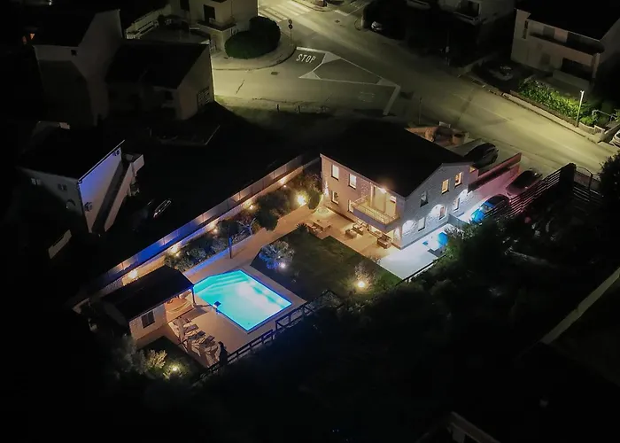 Beautiful Home In Pag *