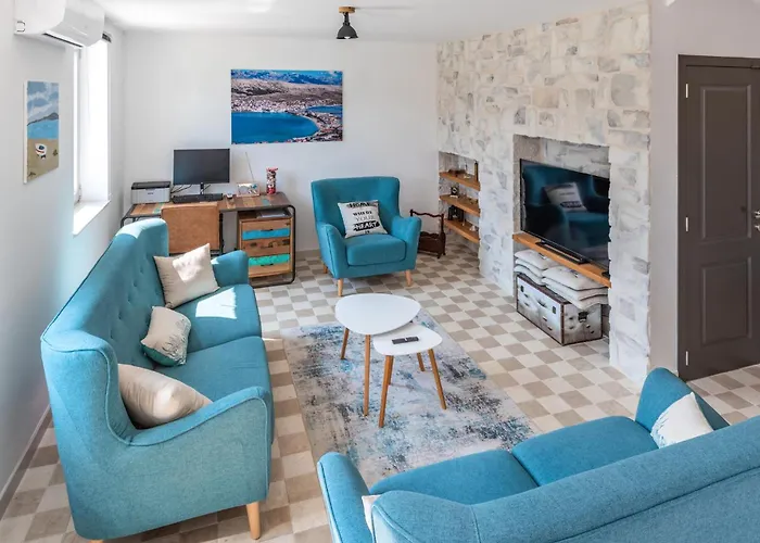 Beautiful Home In Pag * Pag Town