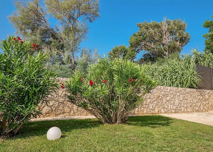 Vikendica Beautiful Home In Pag *